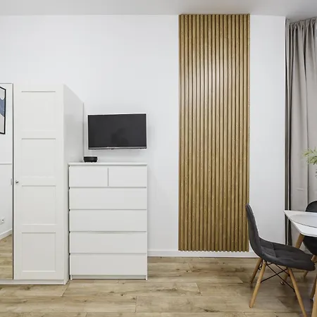 Center By Kramm - Mieszkanie W Sercu Poznania Apartman *