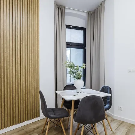 Apartman Center By Kramm - Mieszkanie W Sercu Poznania